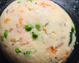 A picture of step 2 of Rava upma.