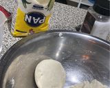 Foto del paso 1 de la receta: Arepas venezolanas rellenas de Mozzarella