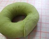 A picture of step 4 of Easy Matcha Bagels with White Chocolate.