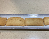Foto del paso 1 de la receta: Tosta crujiente con ensaladilla, caballa y piparra