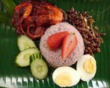 Gambar langkah 8 resipi Nasi lemak strawberi.