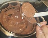 A picture of step 5 of Caramel Centred Smoors..