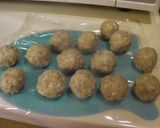 A picture of step 2 of Quail Egg Meatballs in Sweet Vinegar Ankake Sauce.