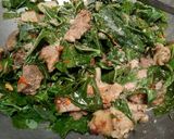 Foto langkah ke 9 dari resep Tumis daun singkong daging babi.