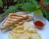 A picture of step 3 of Cream cheese sandwich.