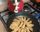 Foto del passaggio 5 della ricetta Ravioli giapponesi GYOZA
