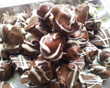 A picture of step 4 of Yummy oreo truffles.