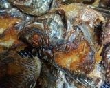 Foto langkah ke 1 dari resep Ikan Nila Bumbu Kuning.