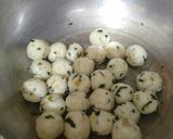 A picture of step 9 of Samak Rice Spongy balls.