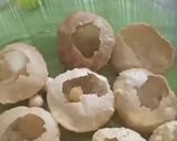 A picture of step 5 of Meethi puri chat.