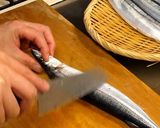 A picture of step 1 of How to Break Down Pacific Saury for Fresh Sashimi at Home.
