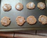 A picture of step 5 of Peanut butter cookies (no flour).