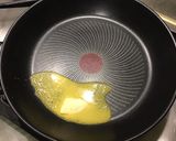 Une image de l'étape 9 de Omelette au jambon cru, oignon et herbes.