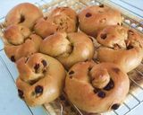 A picture of step 11 of Glossy Chewy Bagels.
