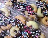 A picture of step 5 of Miniature Donut Shaped Cookies.