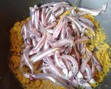 Foto langkah ke 6 dari resep Teri Basah Bumbu Kuning.