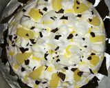 A picture of step 18 of Pineapple cake with Choco Shards 🎂.