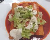 A picture of step 5 of Red Enchiladas Stuffed with Cheese and Onion.