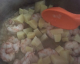 Foto del paso 5 de la receta: Garbanzos del cocido con gambas