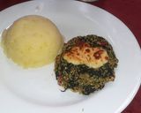 Foto del paso 5 de la receta: Hamburguesas veggies de espinaca y quinoa con puré de papas 🍔