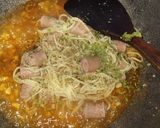 Foto langkah ke 6 dari resep Spaghetti Sosis Ala Rumahan.