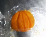 A picture of step 1 of Halloween Character Bento: Simmered Kabocha Jack O'Lanterns.