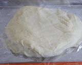 A picture of step 4 of Crispy Croissants.