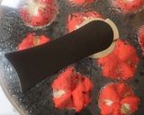 Foto langkah ke 3 dari resep Bolu kukus santan - merah putih.