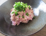 A picture of step 5 of Colorful and Refreshing Red Onion Salad.