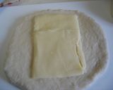 A picture of step 4 of Easy Cheese and Black Pepper Folded Bread.