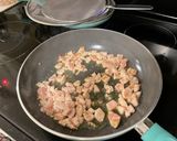 Foto del paso 3 de la receta: Tarta de pollo y espinaca súper cremosa (masa casera!)