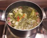 รูปขั้นตอนการทำที่ 2 ของ 🍄🌶..แกงเห็ดสูตรใส่ใบชะอม+ใบแมงลัก🍃