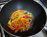 A picture of step 4 of Stir fry Rice Vermicelli.