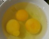 Foto langkah ke 3 dari resep Tumis wortel buncis dan telur.
