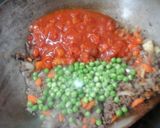 A picture of step 7 of My Peppery Veg Shepherds Pie, with Mash Potato and Broccoli Top 😀.