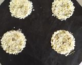 Une image de l'étape 2 de Tuiles au parmesan et romarin.