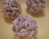 A picture of step 6 of Rice Cereal Bars with Peanut Butter.