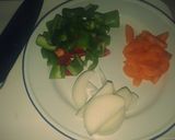A picture of step 2 of Chicken with pinneaple.