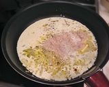 A picture of step 6 of Restaurant-style Crab Cream Pasta with Canned Crabmeat.