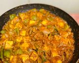 A picture of step 11 of Kadai paneer.