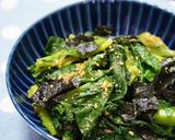 A picture of step 7 of Nutritious Spinach and Nori Seawed Soup.