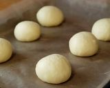 A picture of step 5 of Paw Shaped Green Tea Custard Cream Bread.