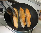 A picture of step 3 of Irresistible!! Lemon Teriyaki Autumn Salmon.