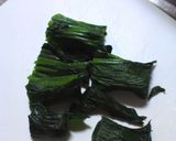 A picture of step 2 of Spinach, Chikuwa, and Tuna with Mayo.