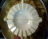 A picture of step 1 of steamed stuffed wontons.
