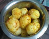 A picture of step 2 of Kashmiri Dum Potato.
