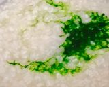 Hình bước làm 4 của món 🌱 Cháo Lá Dứa Màu Xanh Tươi