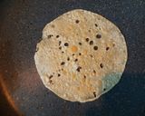 A picture of step 3 of Masala Papad.
