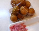 A picture of step 1 of Comforting Simmered New Potatoes.