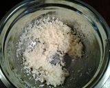 A picture of step 4 of White Chocolate Cupcakes with White Chocolate Whipped Cream Frosting.